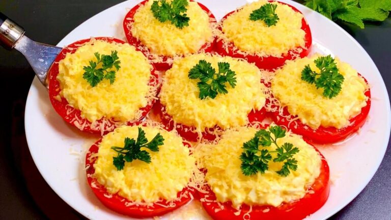 Dieser einfache Salat lässt Tomaten in Sekunden verschwinden … du wirst ihn lieben!